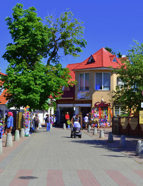 Spacer nadmorski w okolicy Rowów